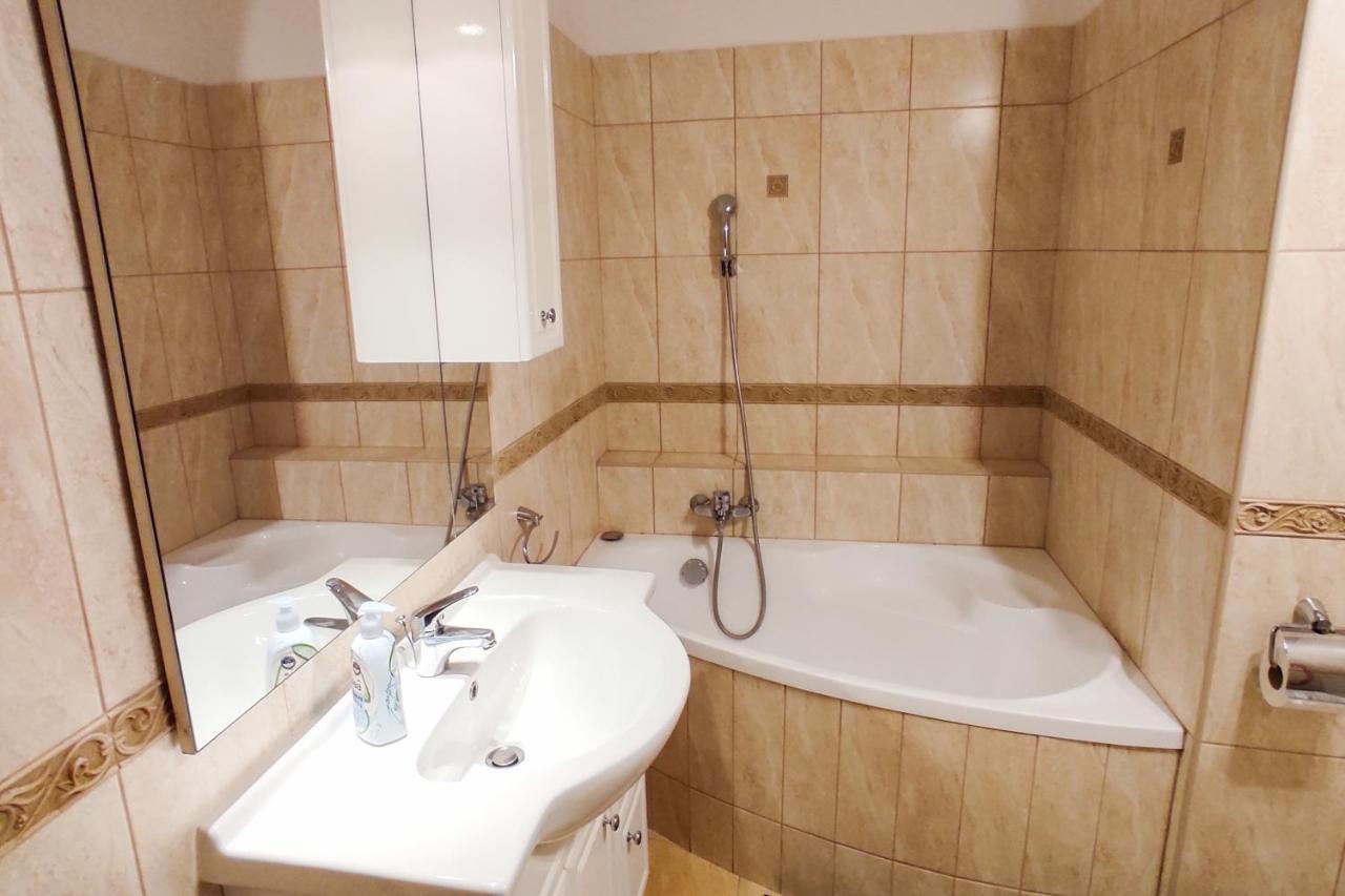 Theatroom Apartman Eger Eksteriør billede